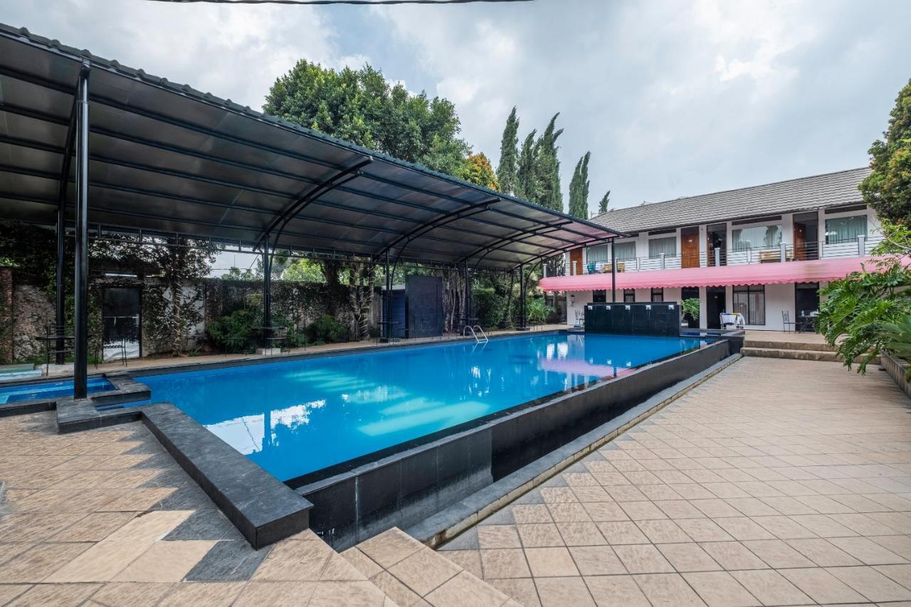 Narima Resort Hotel Lembang Exterior photo